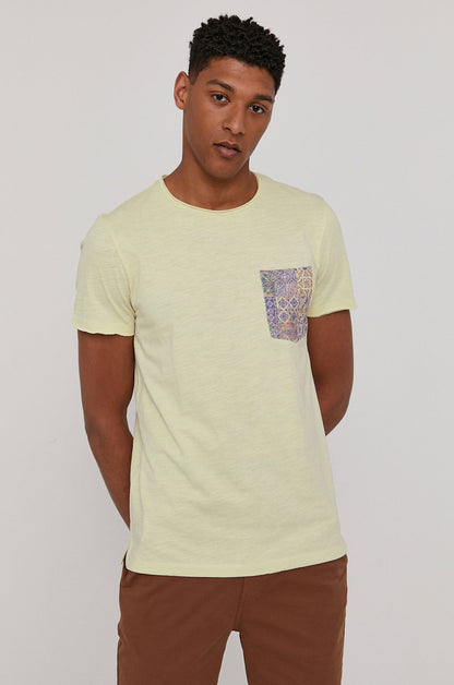 Men's T-shirt in yellow