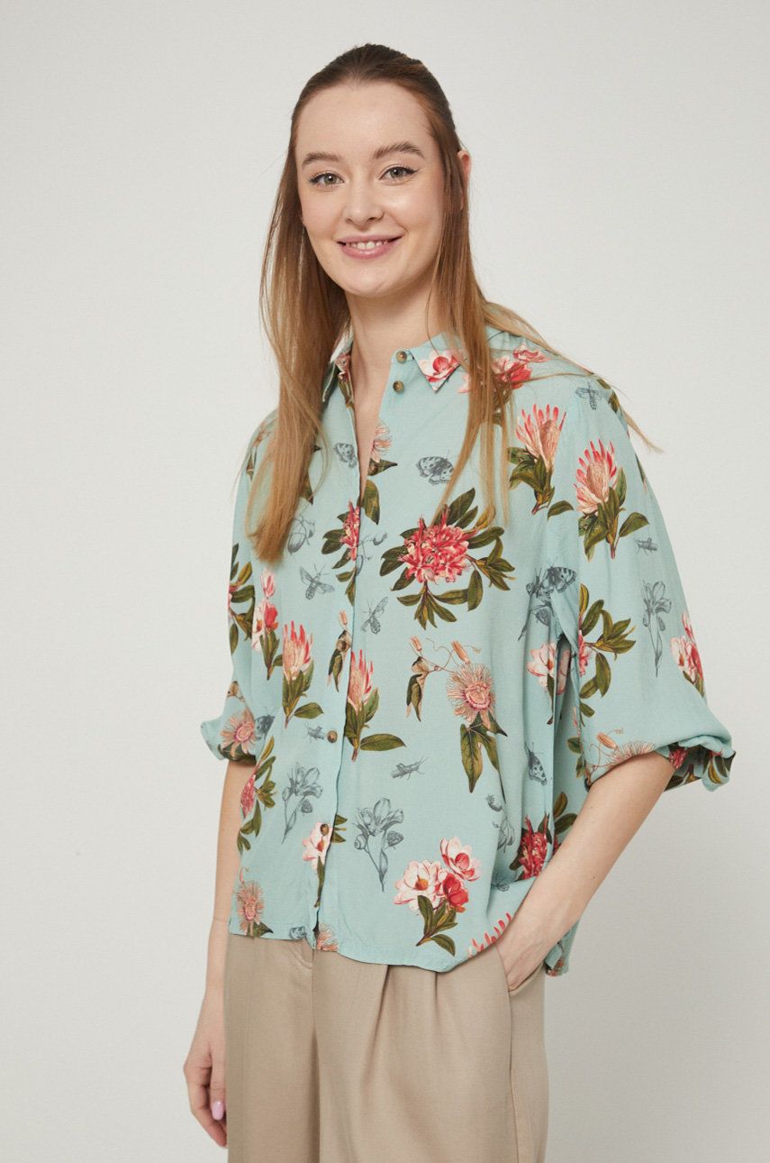 Women's button up blue floral blouse last size S